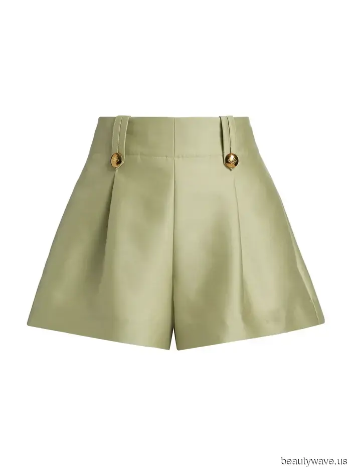 Apologies, Lace-Trimmed Shorts—This Trend for Fancy Shorts Is More 2026.