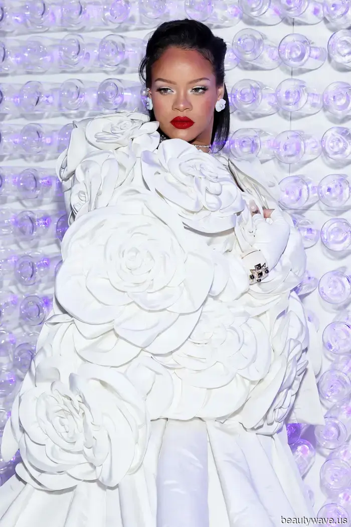 Dal 1981 al 2025, questi look di bellezza del Met Gala sono i migliori di sempre indiscussi.