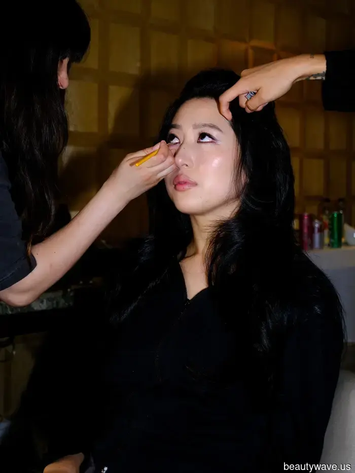 Timeless Givenchy and K-Beauty-inspired glamour are the elements that contributed to Mabel Li's A+ premiere look.