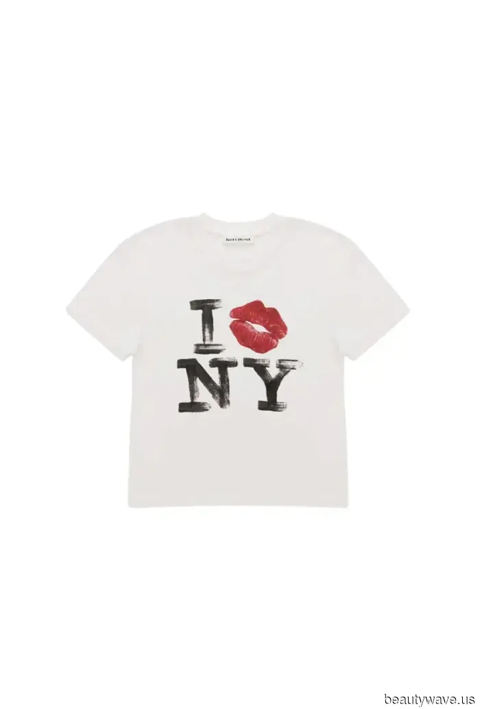 It Girls Concur: This Classic T-shirt Is the Trendy Alternative to the Everlasting Blouse