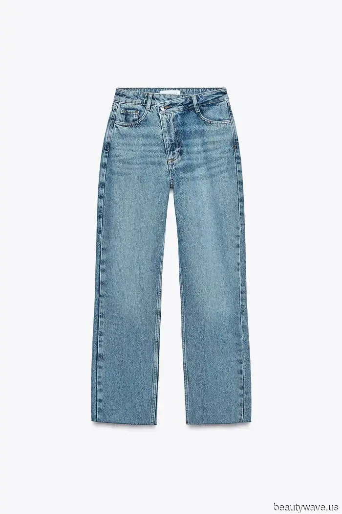 Hör zu, ich liebe Wildleder, aber dieser Taschen-Trend lässt langweilige blaue Jeans noch eleganter aussehen.