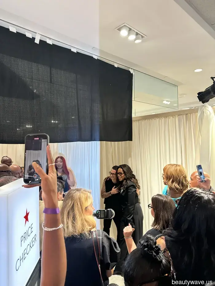 Sono una modella curvy, e questo è com'è dietro le quinte alla NYFW con il marchio che fa le cose per bene.