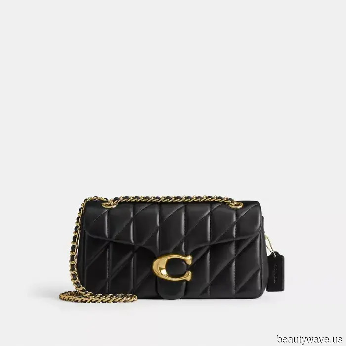 If you plan to wear leggings in 2025, please style them only in these ways, these ways, and these ways.