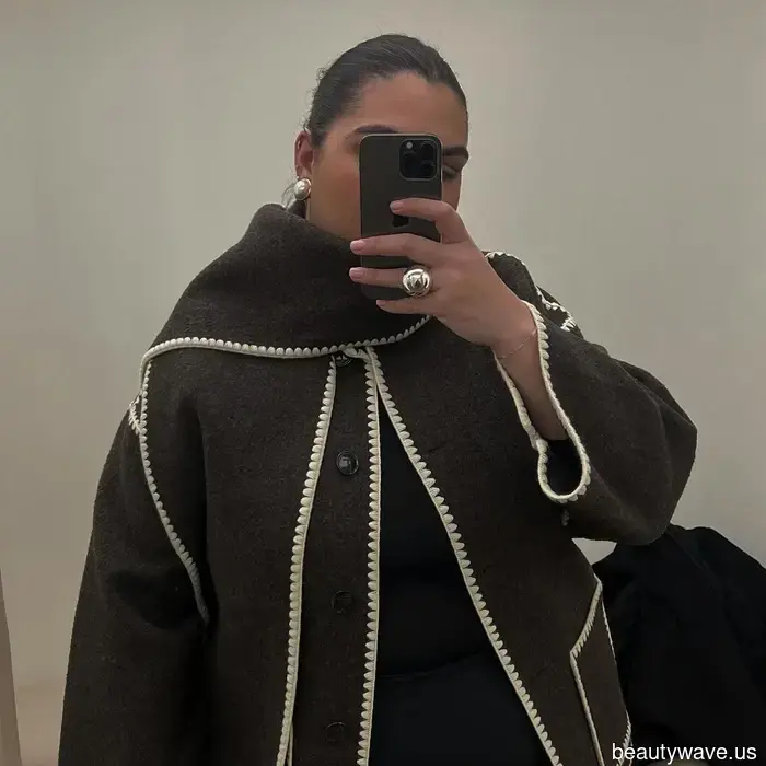 Fashion enthusiasts are unwilling to retire this three-year-old It coat, which has become a favorite among WWW editors.