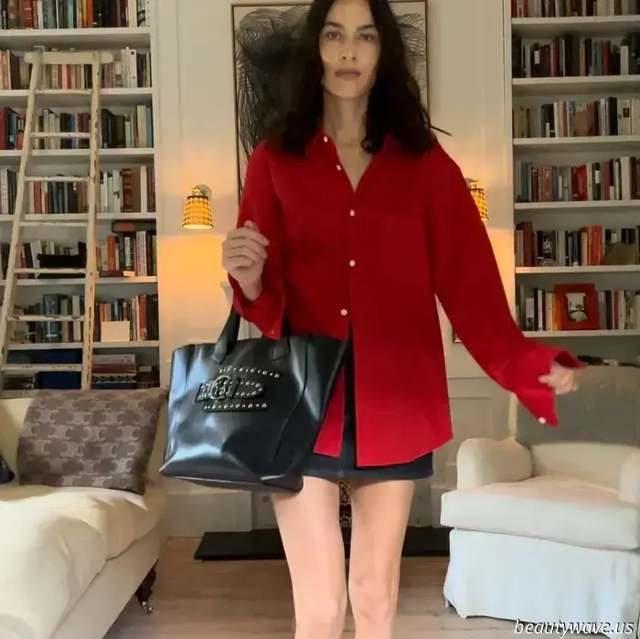 Más estiloso que una camisa blanca abotonada: este color de camisa específico es la clave para lucir chic este otoño