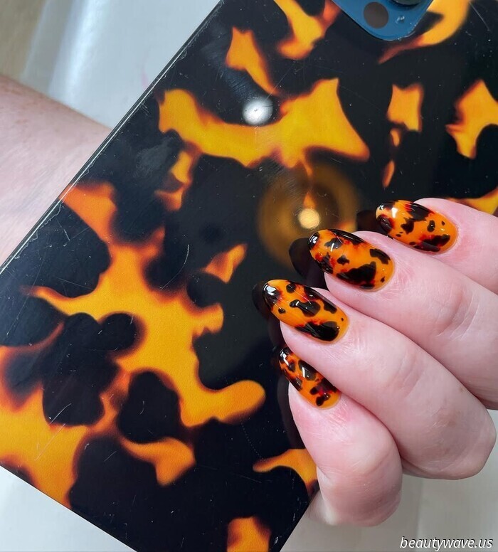 Orangefarbene Nägel sind alles, was ich gerade tragen möchte — 17 Designs, die ich fotografiert habe