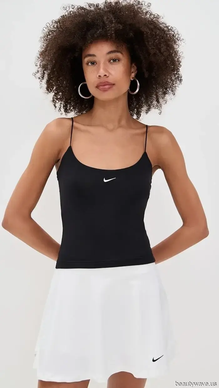 L'insegnante di yoga preferita di Hailey Bieber svela il suo guardaroba capsule di athleisure&mdash;ed è fantastico