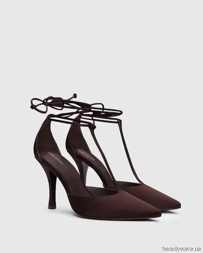 The most fashionable women I know are pairing shorts with these classic shoe trends this summer.