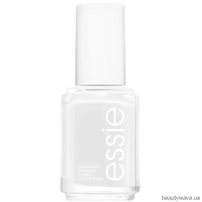 Entschuldigung, Ballettschuhe&mdash;ich greife diesen unbestreitbar schicken Essie-Nagellack diesen Winter.