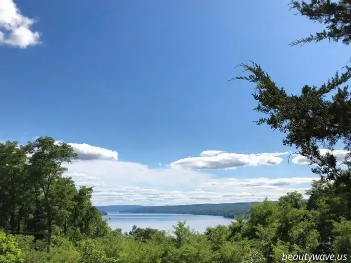 11 Lake Getaway Ideas That Are Even More Enjoyable Than the Beach