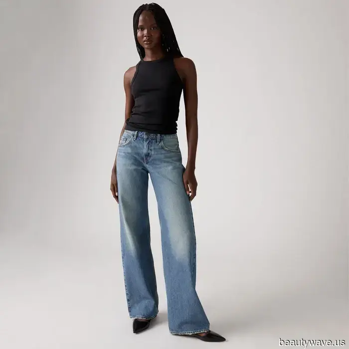 5 Simple Jeans-and-a-Nice-Top Ensembles That Fashion Enthusiasts Are Consistently Sporting Right Now