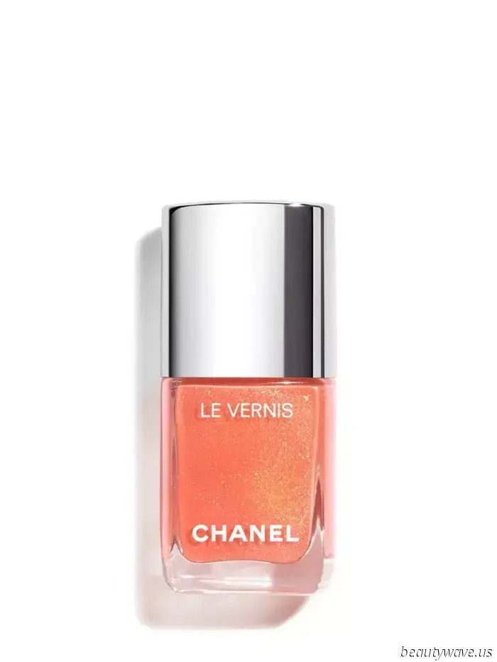 In my opinion, only the most stylish people will adopt this contentious pedicure trend.