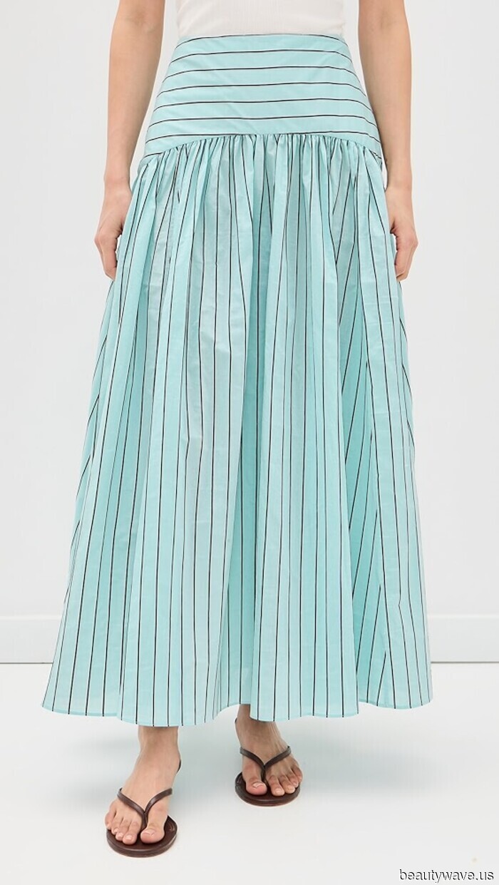 Katie Just Wore the Anti-Trend Flats That Make Maxi Skirts Appear Stylish (Not Outdated) in 2026.