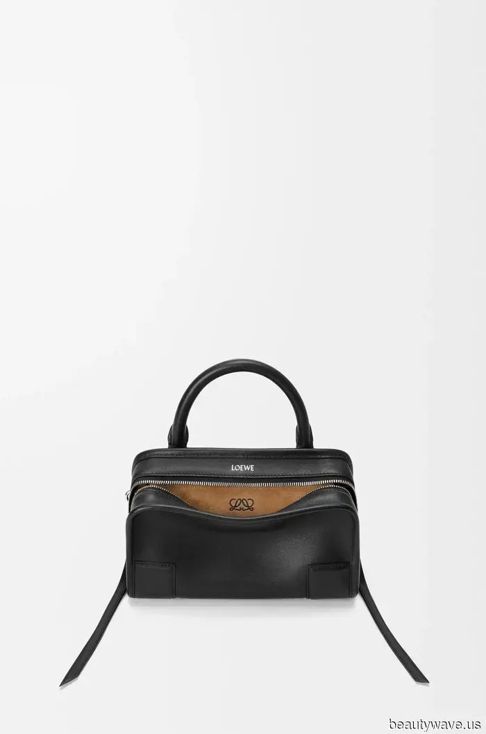 The First Spring It Bag Has Officially Arrived—And Every Fashionable Person Already Has One.