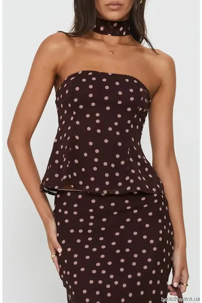 Cute tops can be hard to find, so I searched and discovered these 24 lovely styles at Nordstrom.