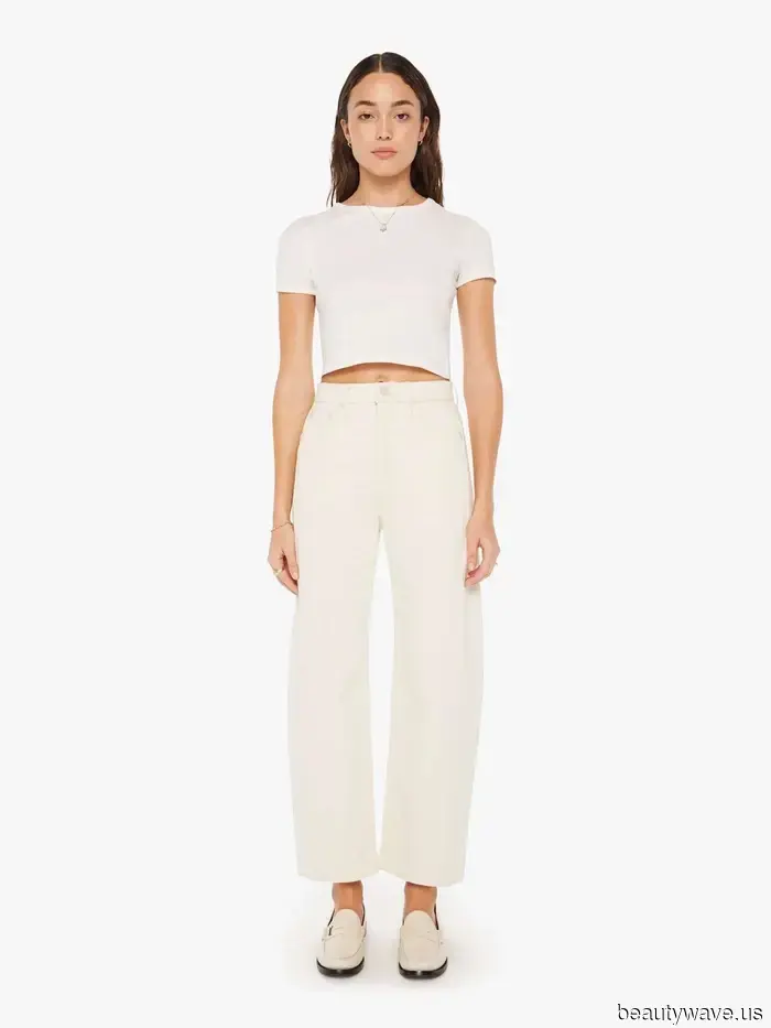 No, not flats: This spring 2026, it girls are currently pairing this shoe trend with jeans.