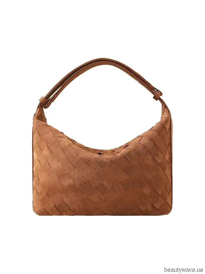 No one sports a white T-shirt quite like a fashion enthusiast—6 exceptionally stylish outfits to replicate now.