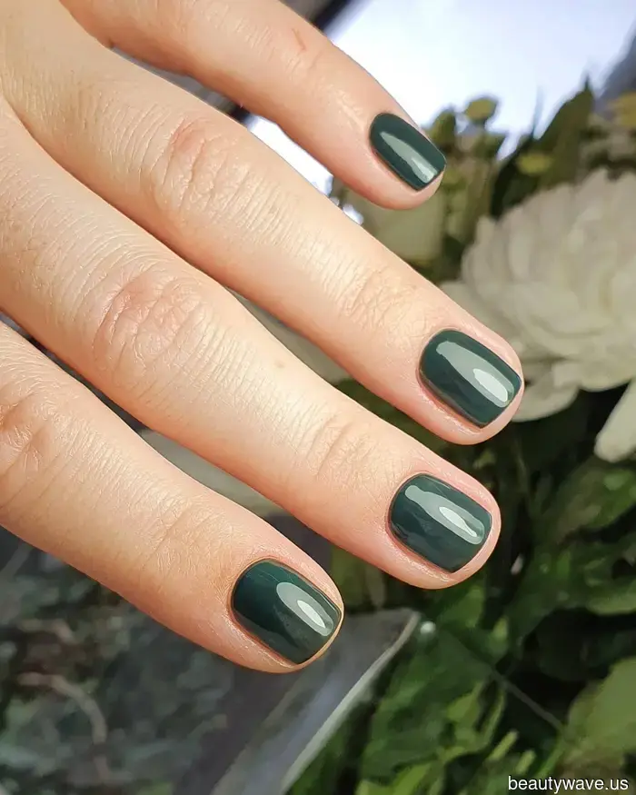 Neutrale Nägel kommen niemals aus der Mode&mdash;Diese 8 zeitlosen Farbtöne sind der Beweis