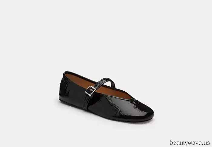 The "Simple" Summer Essential That Every Fashion Enthusiast Has