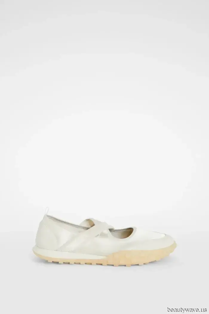 French Women Have a Hidden Affection for Sneakers—5 Summer Trends They’re Now Frequently Embracing