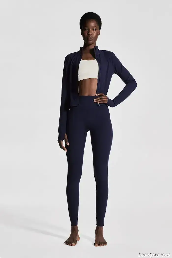 Hinweis: Leggings sehen diesen Winter in dieser satten Farbe am schicksten aus.