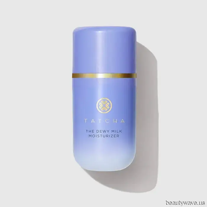No joke, this moisturizer makes my skin feel as smooth as butter when applied.