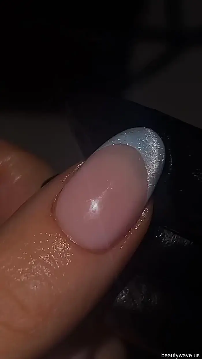 The 7 Winter Nail Trends Worn by French Women in Paris This Season