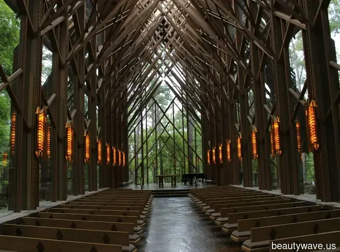 Prepare Your Luggage: The Top Fall Getaways to Explore This Season