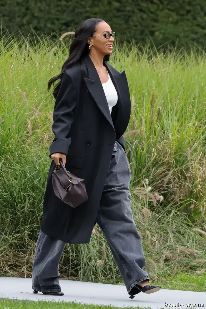 4 einfache Schritte, um diesen Herbst pariserisch auszusehen, laut Solange Knowles