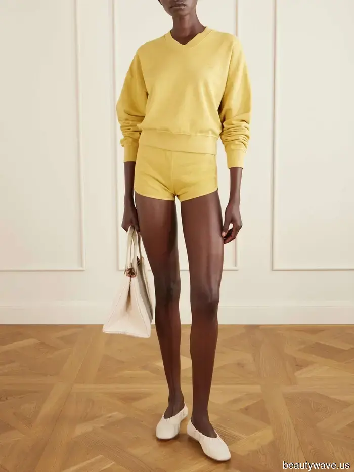 5 Tendenze di Pantaloni Corti Estivi che le Persone di Moda Stanno Abbinando con le Loro Ballerine Questa Estate