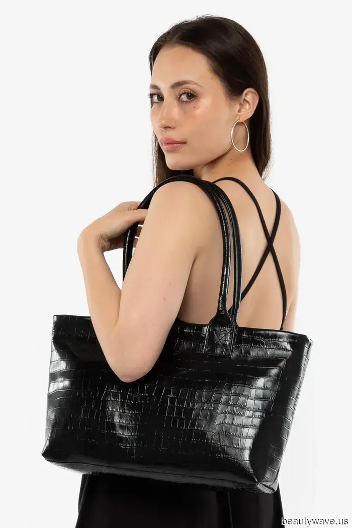 I’m declaring it: This is the luxurious-looking bag trend to invest in before fall.