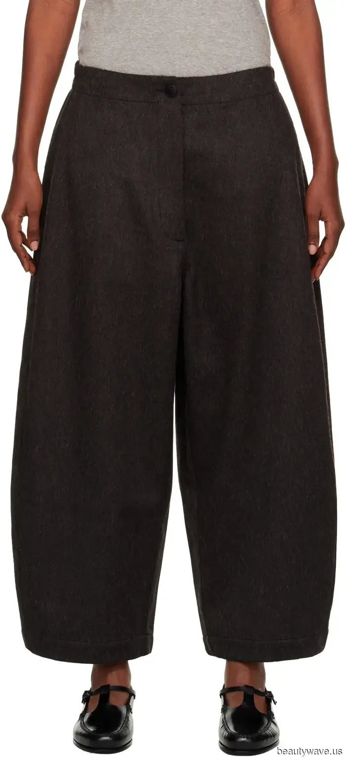 Soy una editora de moda de 1.52 m&mdash;Estos son los pantalones y jeans que nunca tengo que ajustar.