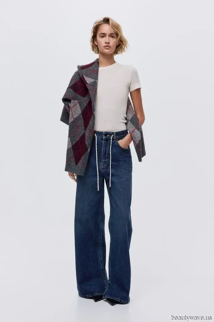 Gen Z and Millennials are in consensus—this previously unfashionable jeans trend is essential for achieving an elegant look with little effort.