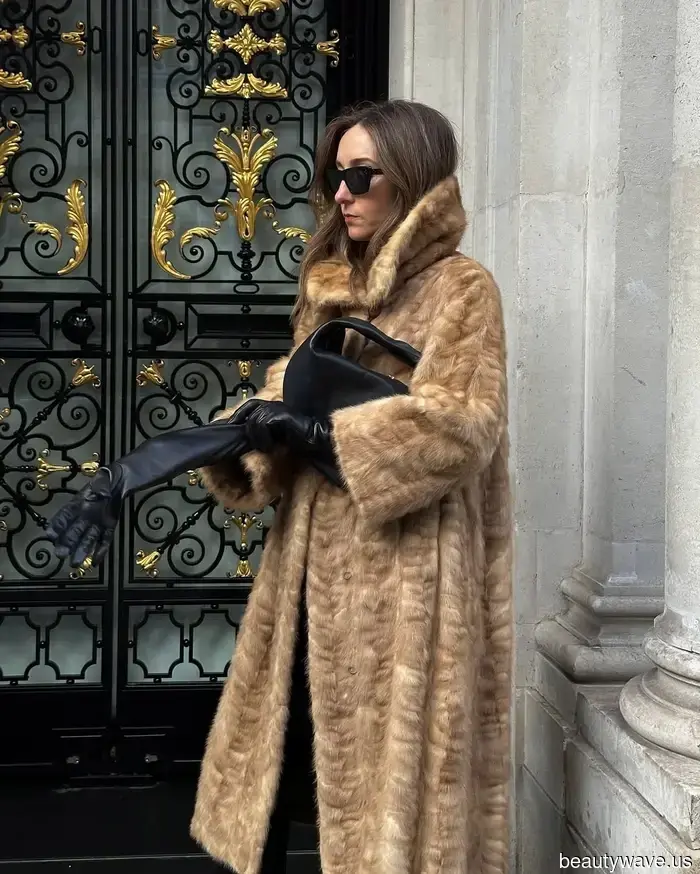 5 Accessories That French Women Are Currently Using to Elevate Their Simple January Outfits with Chic Style