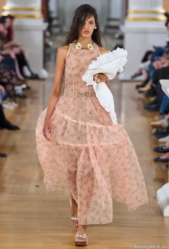 Il Ritorno del Romanticismo: Come la Moda Soft Definirà il 2026