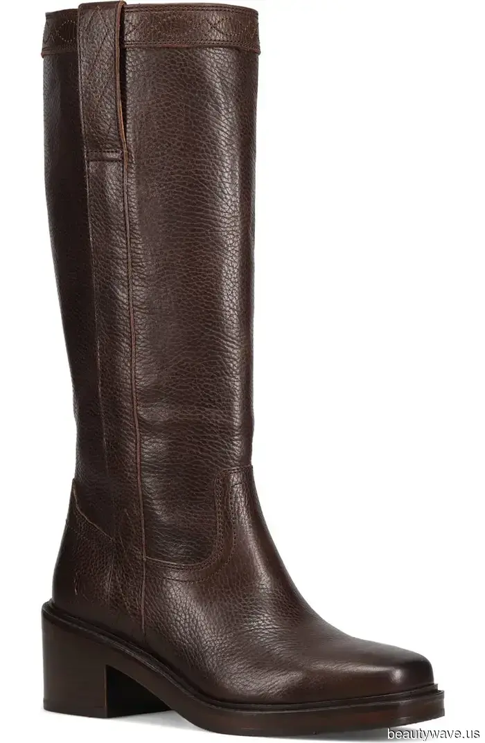 Move Over, Riding Boots—Recently, I've Been Reaching for This Flat Boot Trend More Frequently.