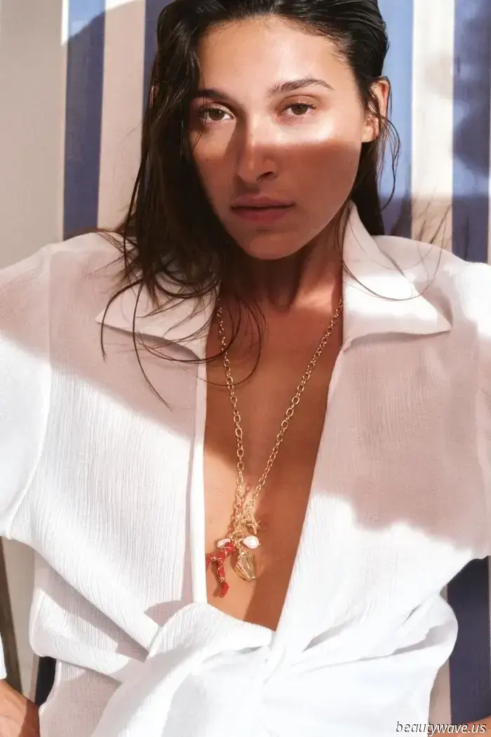 Out of the blue, everyone in the fashion world is sporting this jewelry trend—I recently discovered the most stylish option for less than $100.