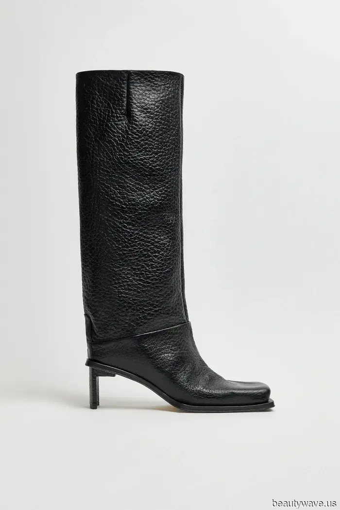 Escucha, ser genial en 2025 requiere solo 2 cosas: jeans holgados y esta extraña tendencia viral de zapatos planos.