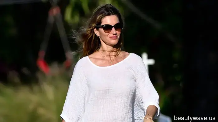 The Stylish Legging Trend That Will Characterize Fall 2026