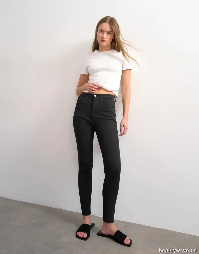 From Alexa Chung and Elsa Hosk—These 5 Celebrity-Endorsed Jeans Looks Are the Must-Copy Styles for Spring.