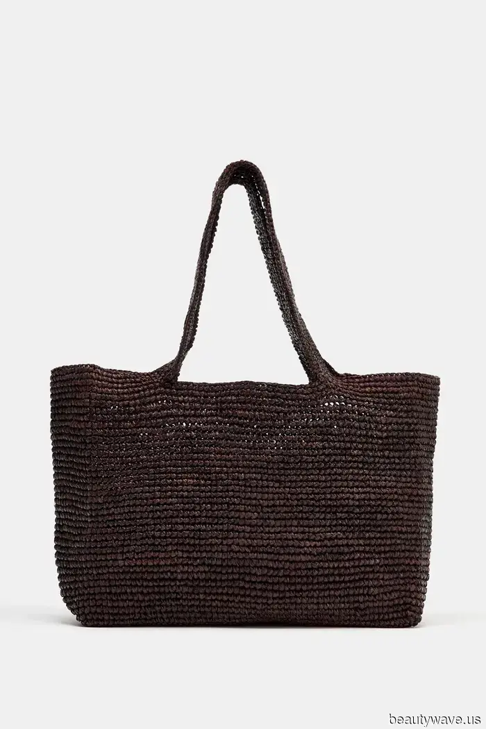 Zara Discreetly Launched a Luxe-Looking Minimalist Collection—9 Items Set to Be Sold Out by May.