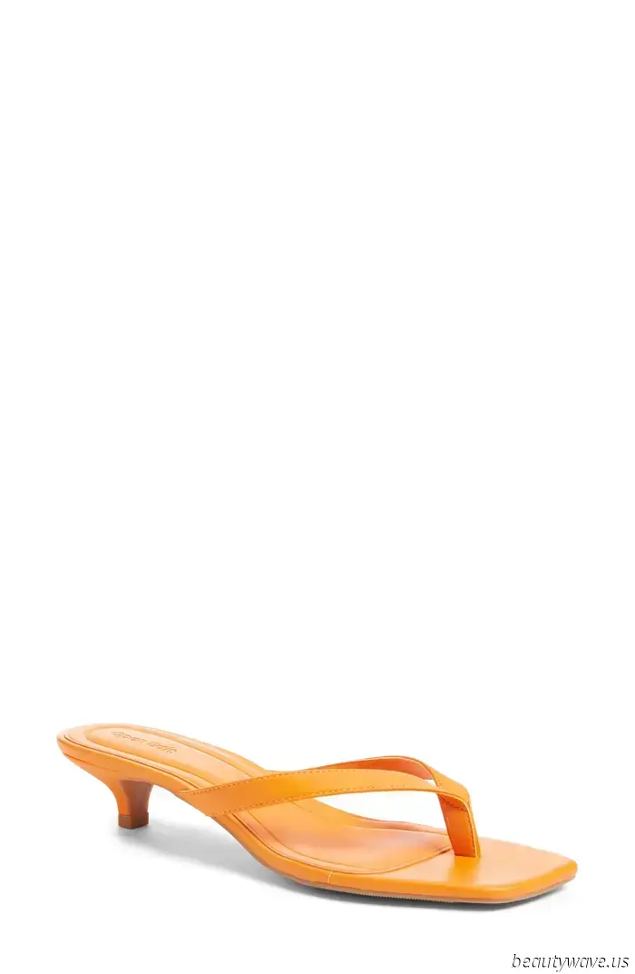 If you're not a fan of flat flip-flops, check out these $50 sandals from Nordstrom that are popular among fashion enthusiasts in NYC.