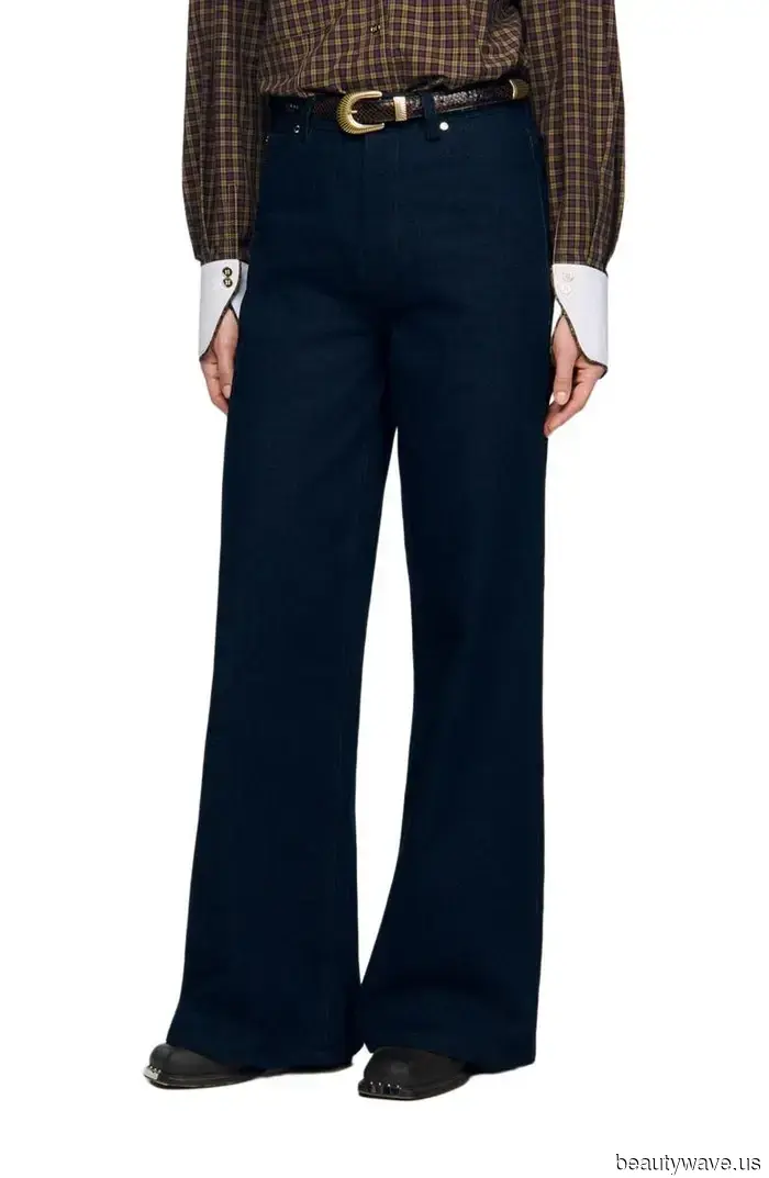 Denim! Denim! Denim! Discover these 38 stunning pairs of jeans on sale at Nordstrom right now.