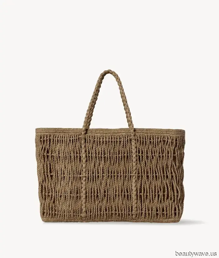 5 Chic Summer Accessories That Everyone Aiming for a Stylish Look Should Have