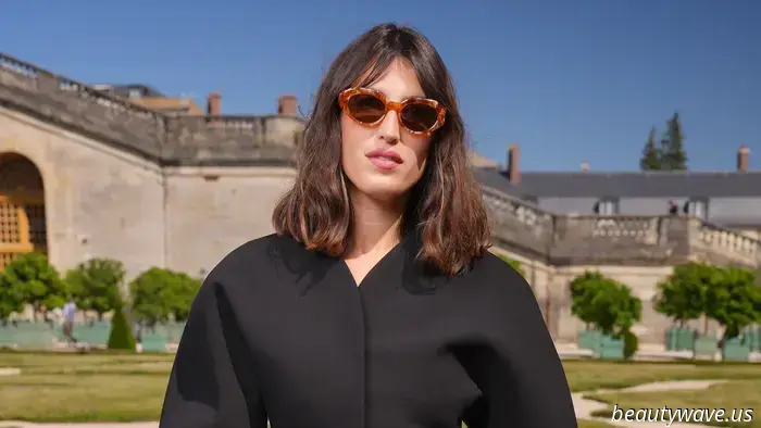 If you want to enhance your French style, this is the top pant trend to invest in, along with the shoes that pair perfectly with them.