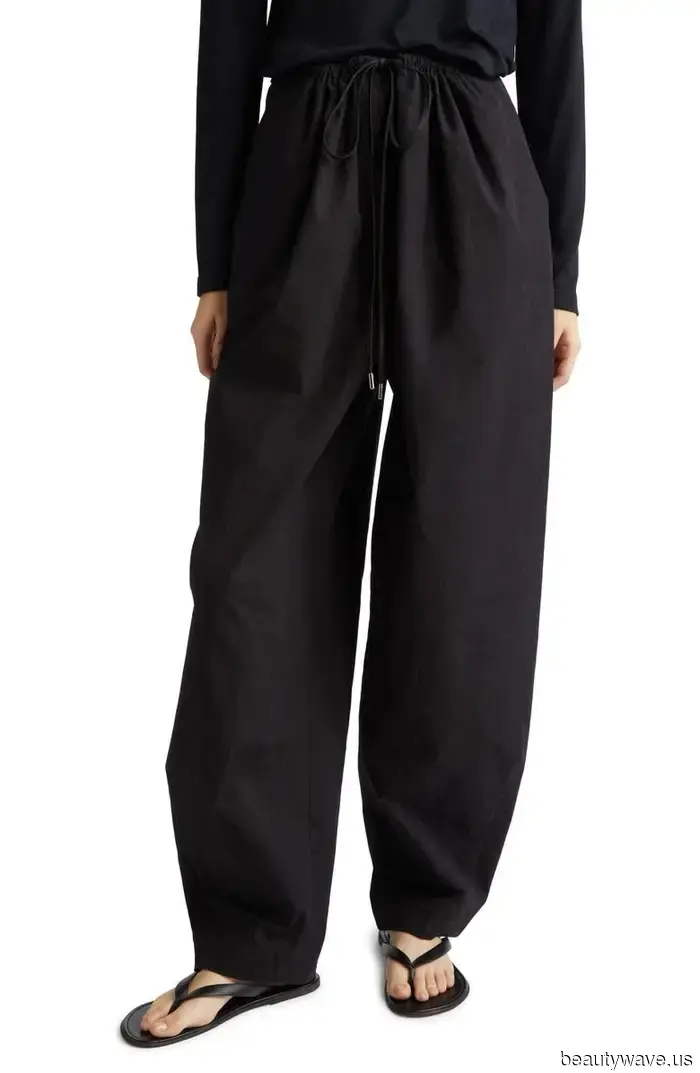 Podrías usar leggings, pero esta tendencia de pantalones se verá mucho más "de primera clase" en el aeropuerto.