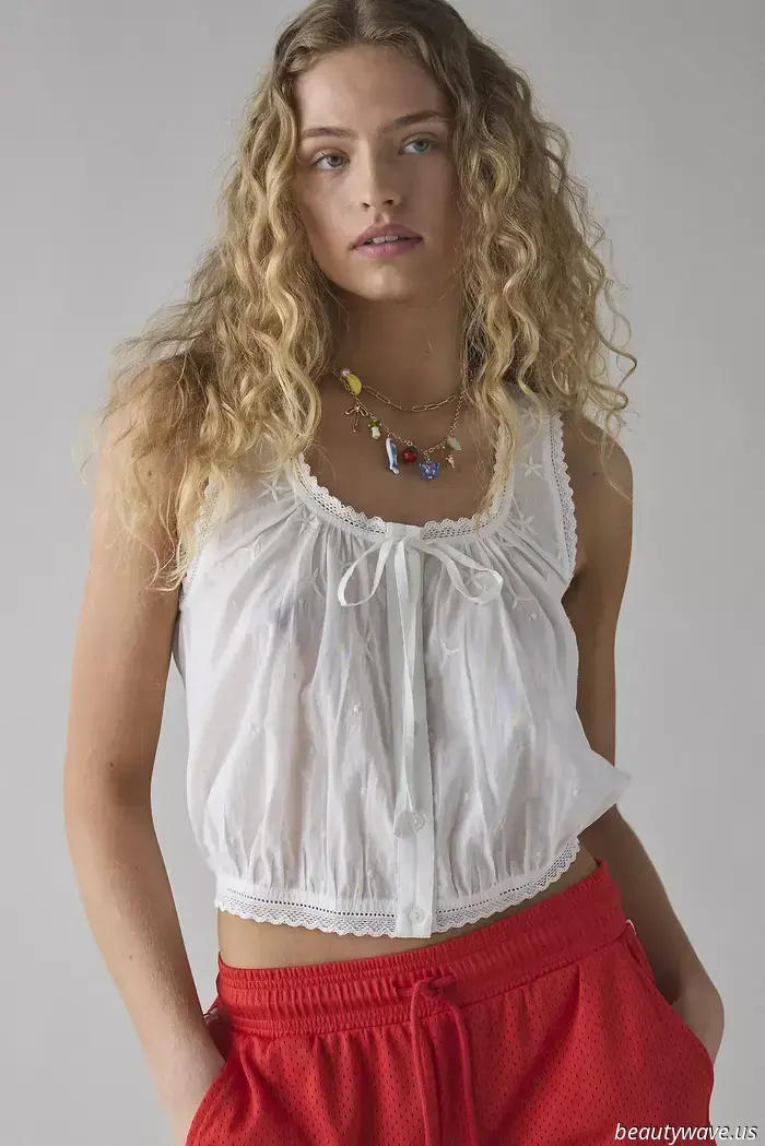 The Trendy Summer Top Fashionable Europeans Enjoy Pairing With Jeans