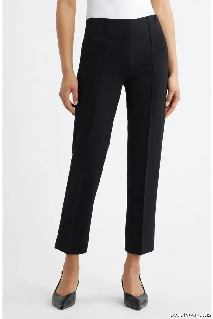 Forget Ballet Flats; this is the flat shoe trend that everyone will be pairing with stylish jeans this fall.