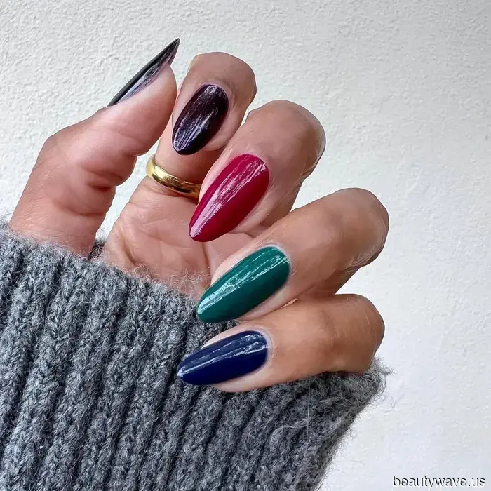 Sorry, Milky Nails—This Is the Trendy Manicure Style That Trendsetters Will Be Choosing All Summer Long.