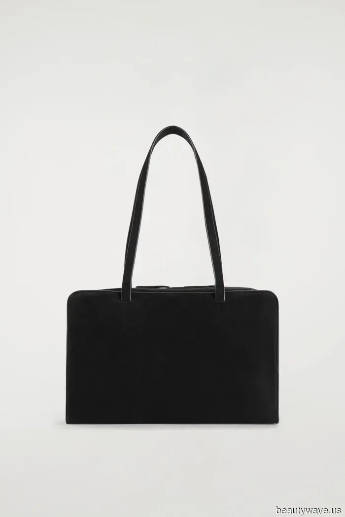 Giuro che vestirsi come Hailey Bieber durante il Pilates rende la mia forma infinitamente migliore.